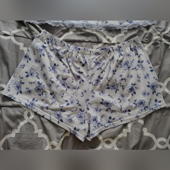 *NWOT* Laura Ashley Women's Large 2-Piece Floral Print Sleep Set - Picture 14 of 16